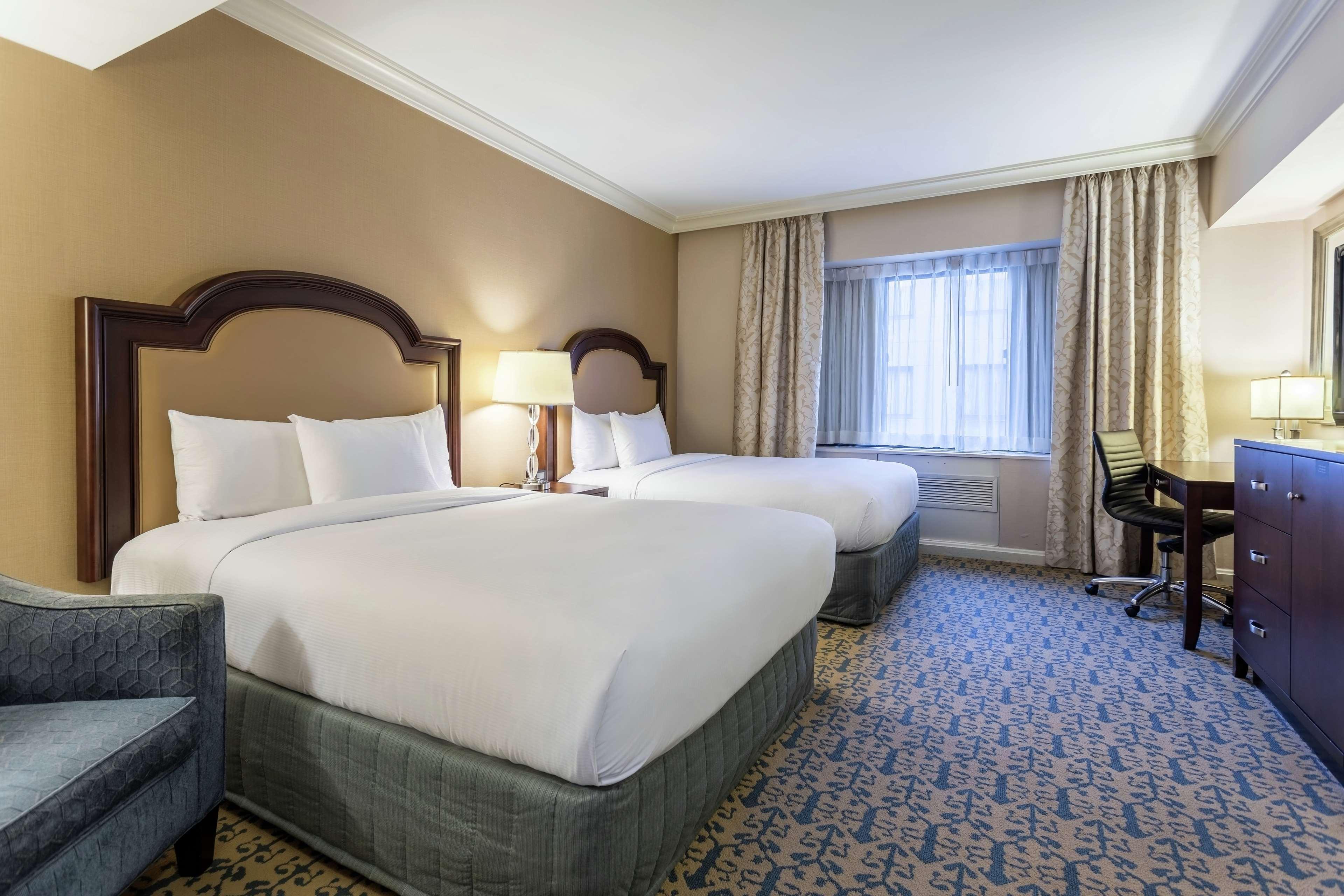 Capital Hilton Hotel 4*