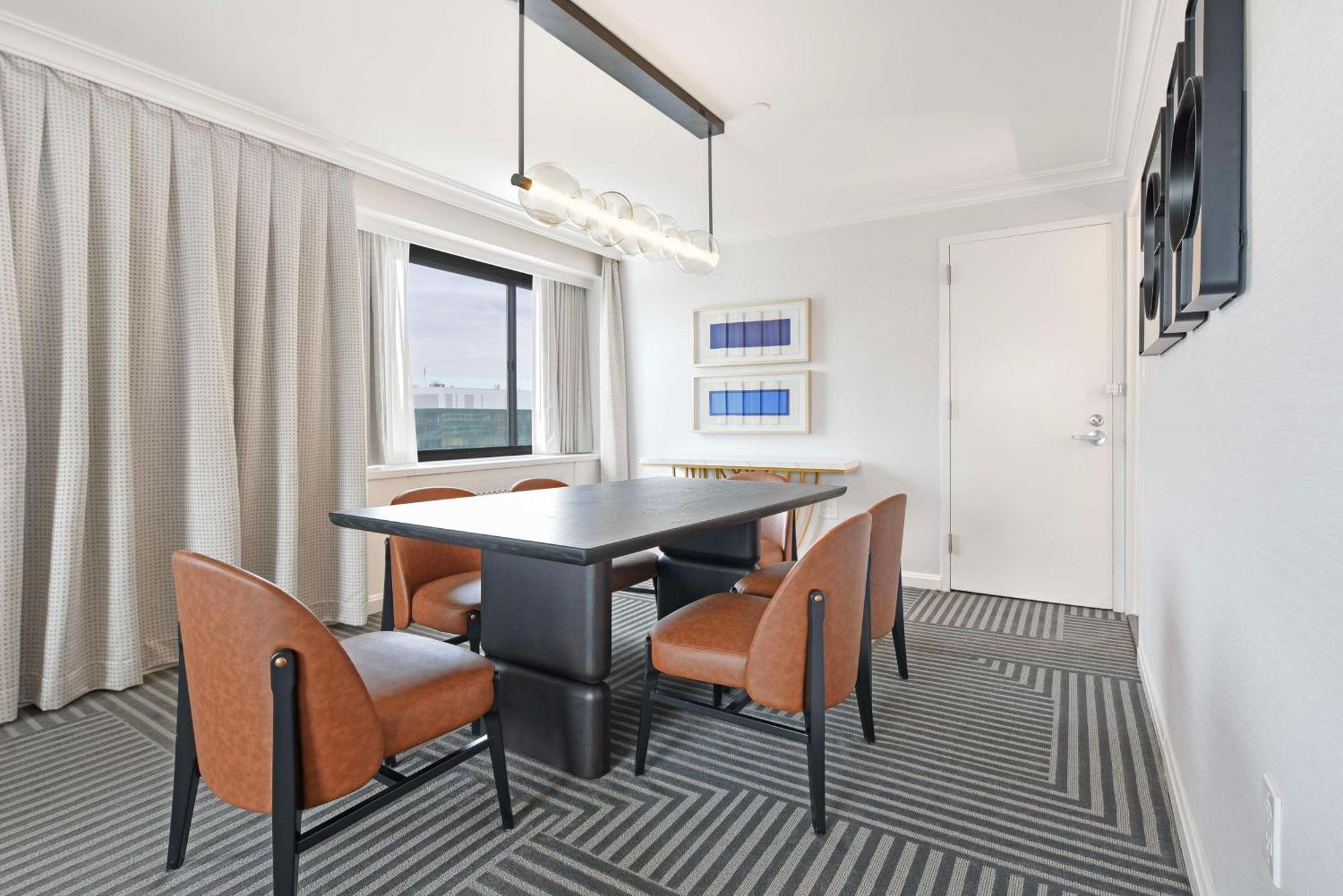 Hotel Capital Hilton 4*