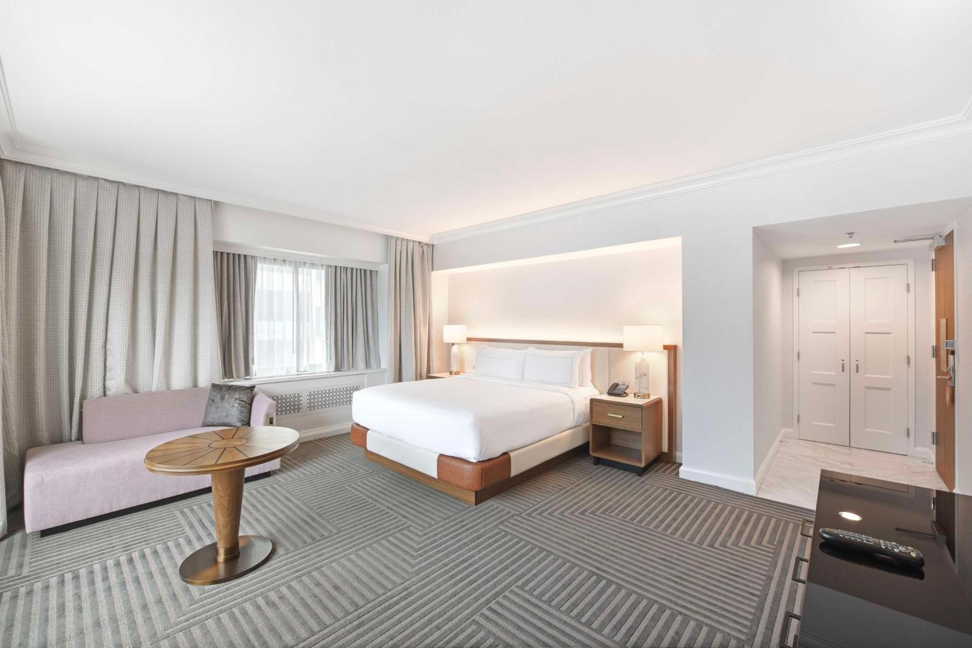 Hotel Capital Hilton 4*